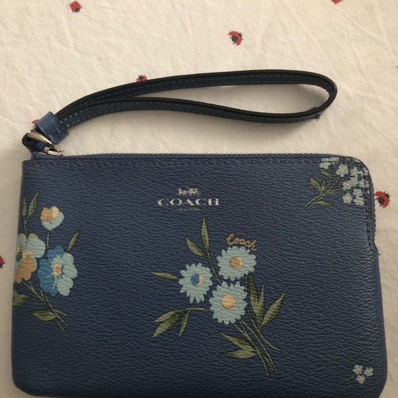 Coach wristlets. Authentic! - Picture 5 of 6